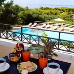 Belvista Luxury アパートホテル アルゴストリオン